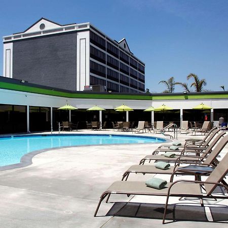 Radisson Hotel Oakland Airport Ngoại thất bức ảnh