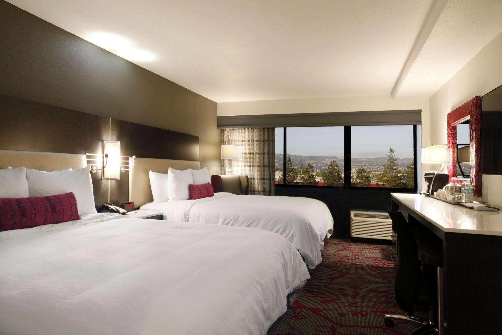 Radisson Hotel Oakland Airport Ngoại thất bức ảnh