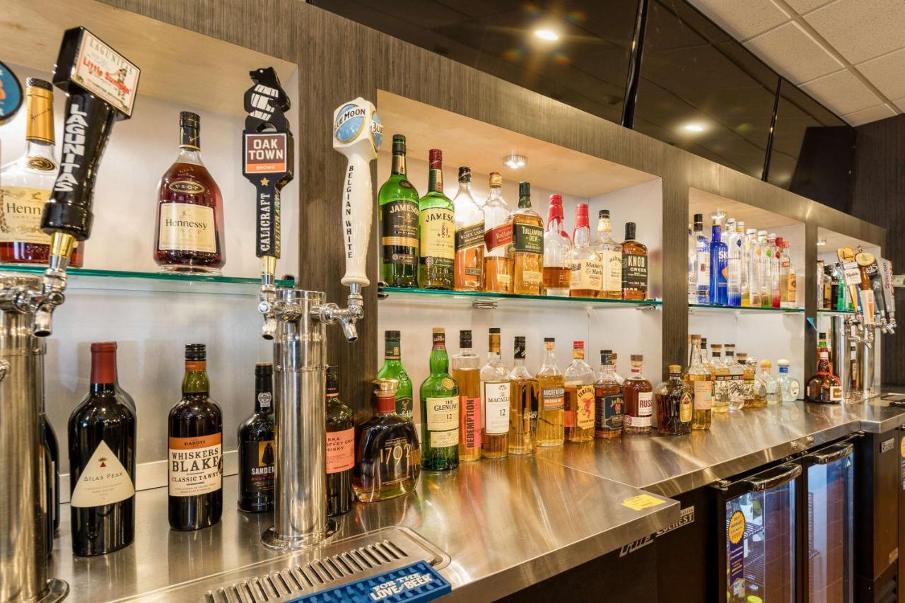 Radisson Hotel Oakland Airport Ngoại thất bức ảnh